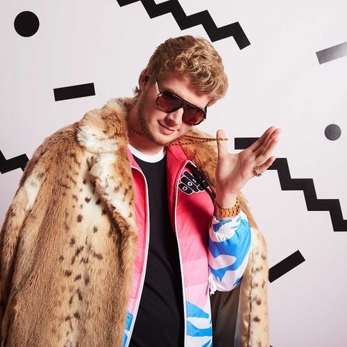 listen2tsr's tweet photo. #NowPlaying- Betty (Get Money) (Clean Intro) by @yunggravy on Tri-State Radio, The Culture Sound https://t.co/arunBSj9Rk