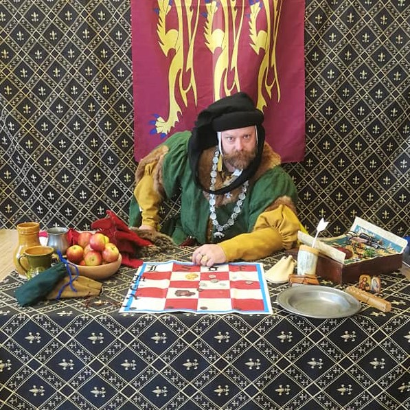HistoricEchoes's tweet photo. Day 30 of #MedievalMay is #Death - so why not a shout out to a visitor attraction I've been lucky enough to be invited to a time or two, the @KRIIICentre in Leicester.
No picture of where Richard III was found, but here I am in several different guises! https://t.co/6BoLLXodOs