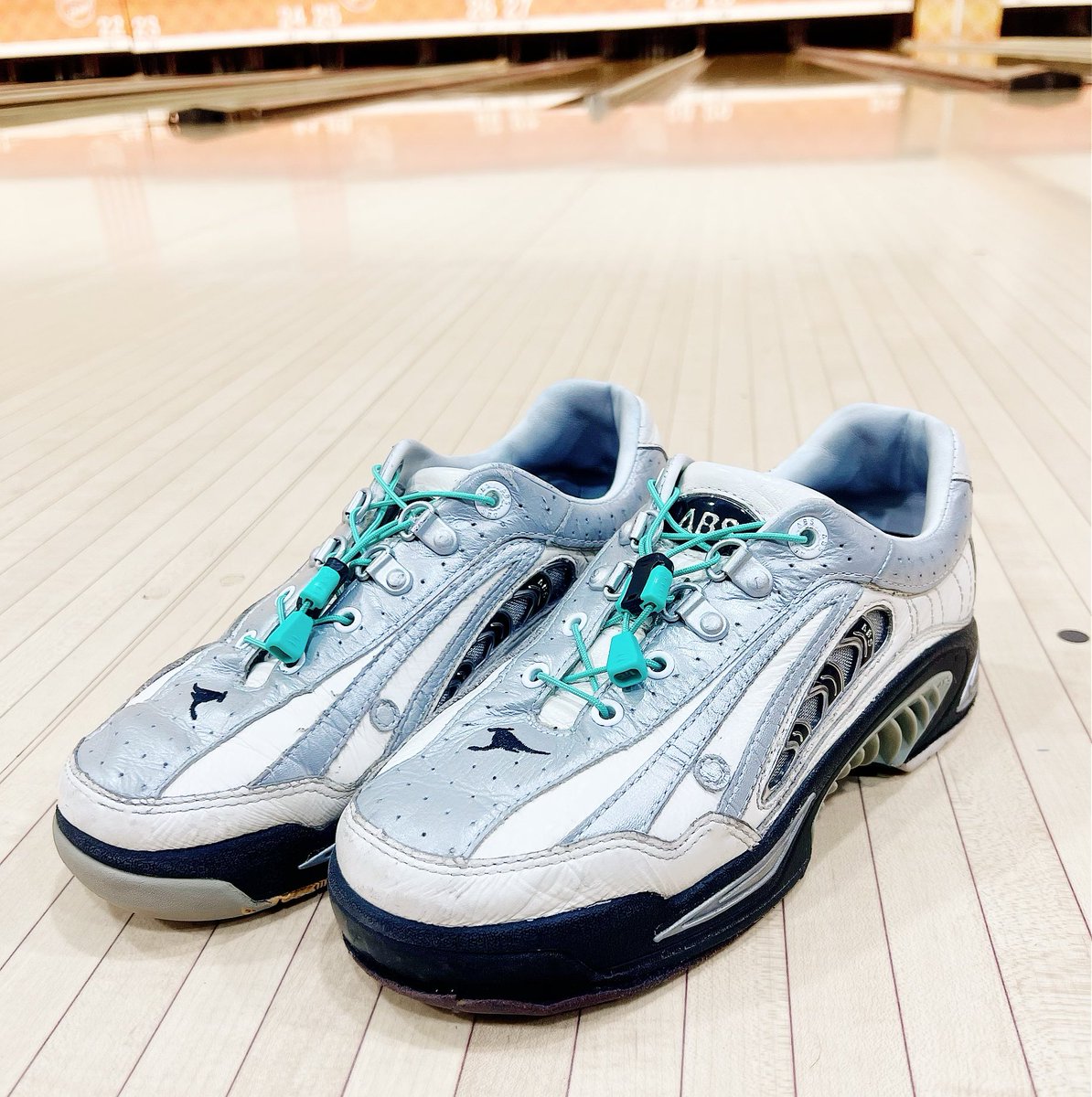 sanae_bowling's tweet image. 最近使い始めた #結ばない靴紐　#SPLC  👟

シューズの脱ぎ履きの楽さが違います😳
投球中少し緩めたりキツくしたりも簡単に出来て快適✨

#ボウリング で広めていきたいな💡
サンプルをプロチャレ時にお持ちしますのでご興味ある方はぜひお声がけください😄

#株式会社ニフコ
splc.jp