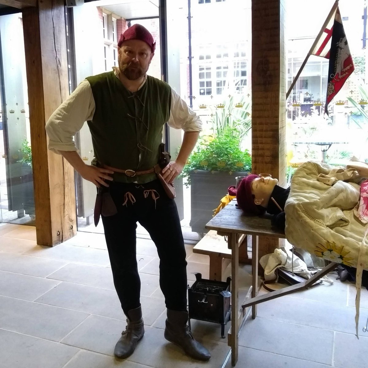 HistoricEchoes's tweet photo. Day 30 of #MedievalMay is #Death - so why not a shout out to a visitor attraction I've been lucky enough to be invited to a time or two, the @KRIIICentre in Leicester.
No picture of where Richard III was found, but here I am in several different guises! https://t.co/6BoLLXodOs