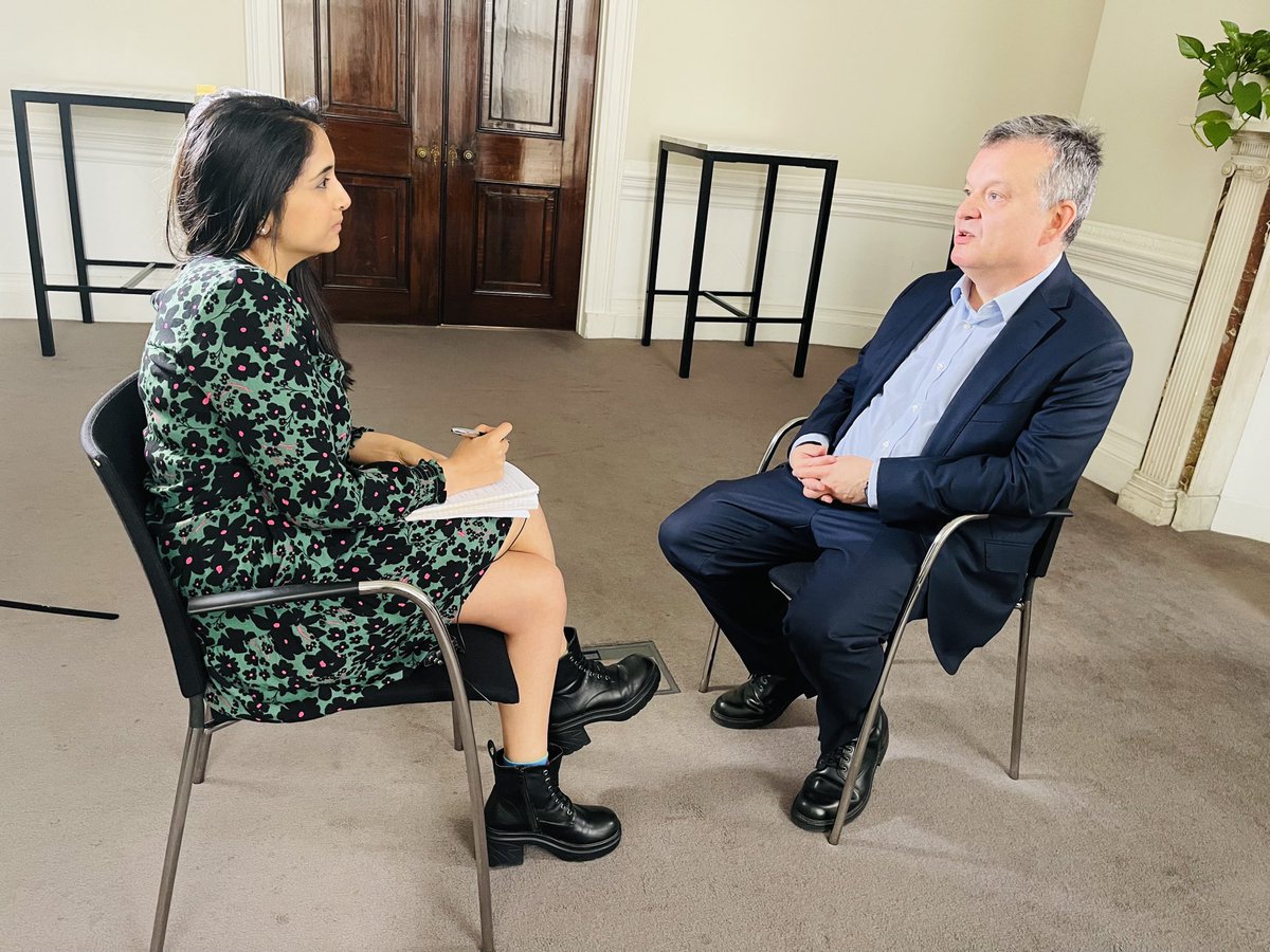 BBCNewsnight: RT <a href="/sima_kotecha/">Sima Kotecha</a>: EXC - Interview with nerve agent specialist <a href="/DanKaszeta/">Dan Kaszeta, FRHistS, Legal Juggernaut 🇱🇹 🇺🇦</a> on being “blacklisted” from govt conference on chemical weapons. Was told check on social media found he’d criticised govt &amp; so couldn’t take part. He wasn’t due to s…