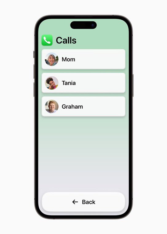 1simplechic's tweet photo. Apple a dévoilé une interface entièrement repensée pour offrir aux seniors une expérience de navigation plus simple. L'interface est simple mais ultra-efficace.

Cliquez ici pour en savoir plus : https://t.co/xNCMLh76Y3 https://t.co/ApfmbONaDa