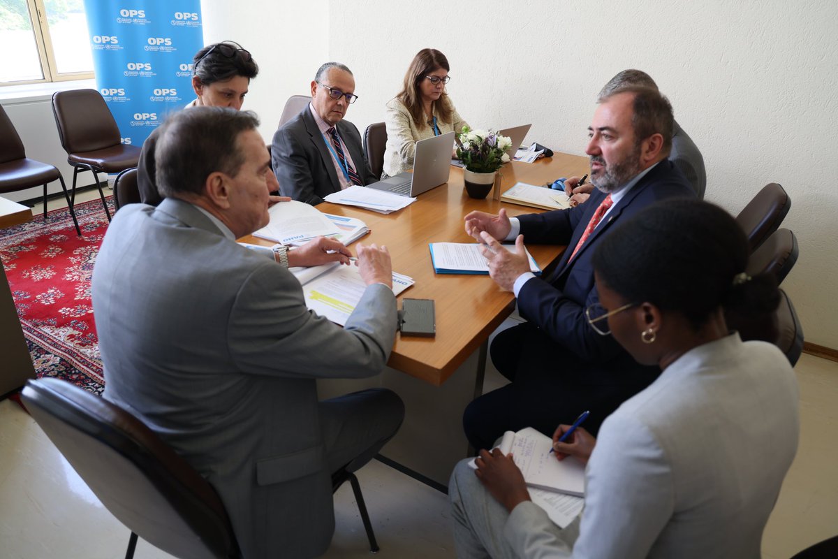 Productive meeting today at #WHA76 with Dr. François Braun, Minister of Health and Prevention of France <a href="/FrcsBraun/">François Braun</a>, to discuss health priorities of the French departments of the Americas, including equity, primary health care and the control of infectious diseases