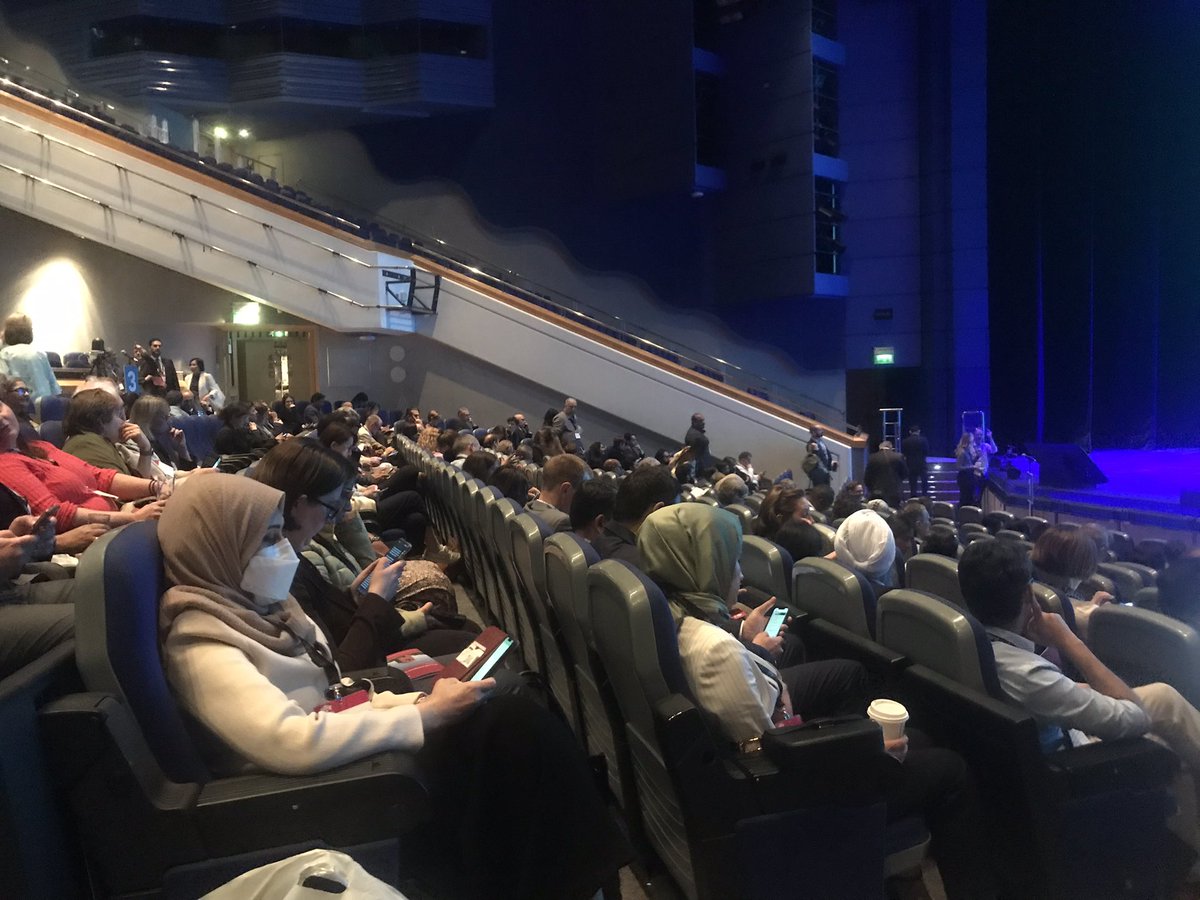 EyeNewsMag's tweet photo. Great to see such a positive turnout for Professor Sunil Shah delivering the Barrie Jones Lecture on #Developing #Ophthalmology in #Cambodia. 

#RCOphthCongress2023 #EyeNews https://t.co/mlUaUZzIZ5