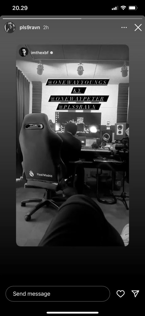 naoqkvv's tweet photo. until now I'm still surprised and very happy, i love this day and this man
#RAVN #RAVNFILMS #레이븐 https://t.co/Ci6BHa2AH2