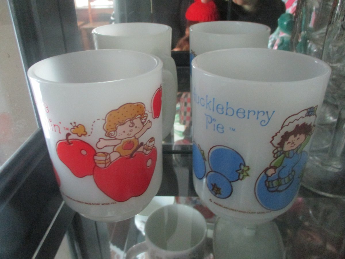 JessicaLauryn_'s tweet image. It's been a while since I've had a good #antiquing adventure. These Strawberry Shortcake mugs were an exciting find! 🍎🍇

#antiques #collectibles #dolls #shopping #writerslife #80s