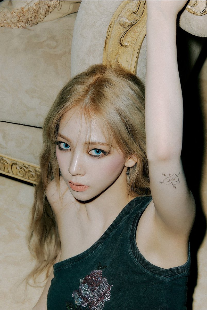 รูปจาก smini แรงมาก ตายพี่น่าลุคนี้จริง ผมบลอนด์คือสุดๆ