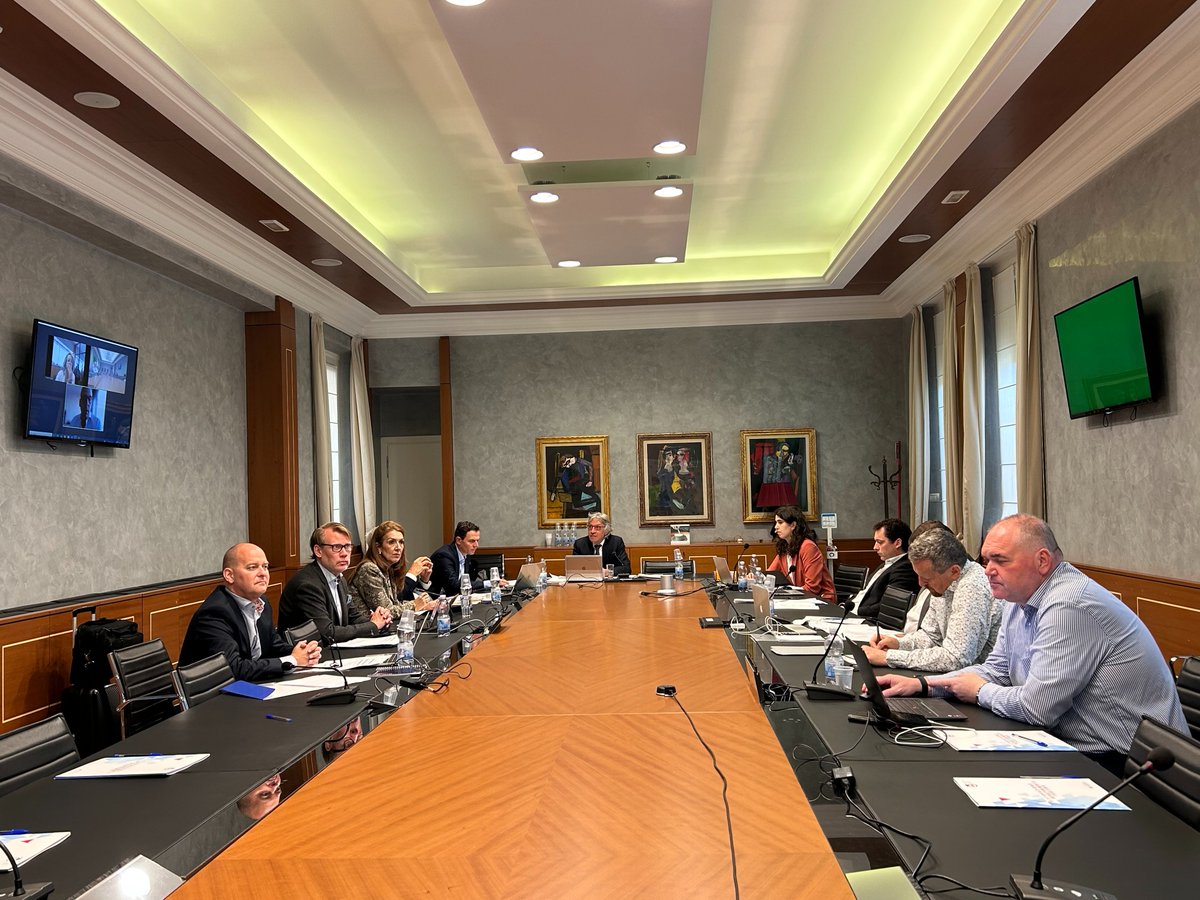FoodServiceEU's tweet photo. Members at our General Assembly in Rome discussed #PPWR #FSFS #GreenClaims, the challenges #ContractCatering is facing &amp; the need to protect the key social role the sector plays. We thanked our outgoing president Michel Croise for his dedication to FoodServiceEurope. https://t.co/tBqIlacJG7