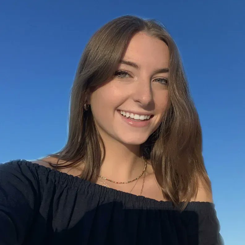 ASAPbio_'s tweet photo. Meet our summer intern: Madeleine Rostad 🥳 
Madeleine is a third-year undergraduate student at the @urichmond. As an intern at ASAPbio, Madeleine hopes to provide valuable perspective into how preprints can be integrated into undergraduate education. https://t.co/HD5mlsW3R3