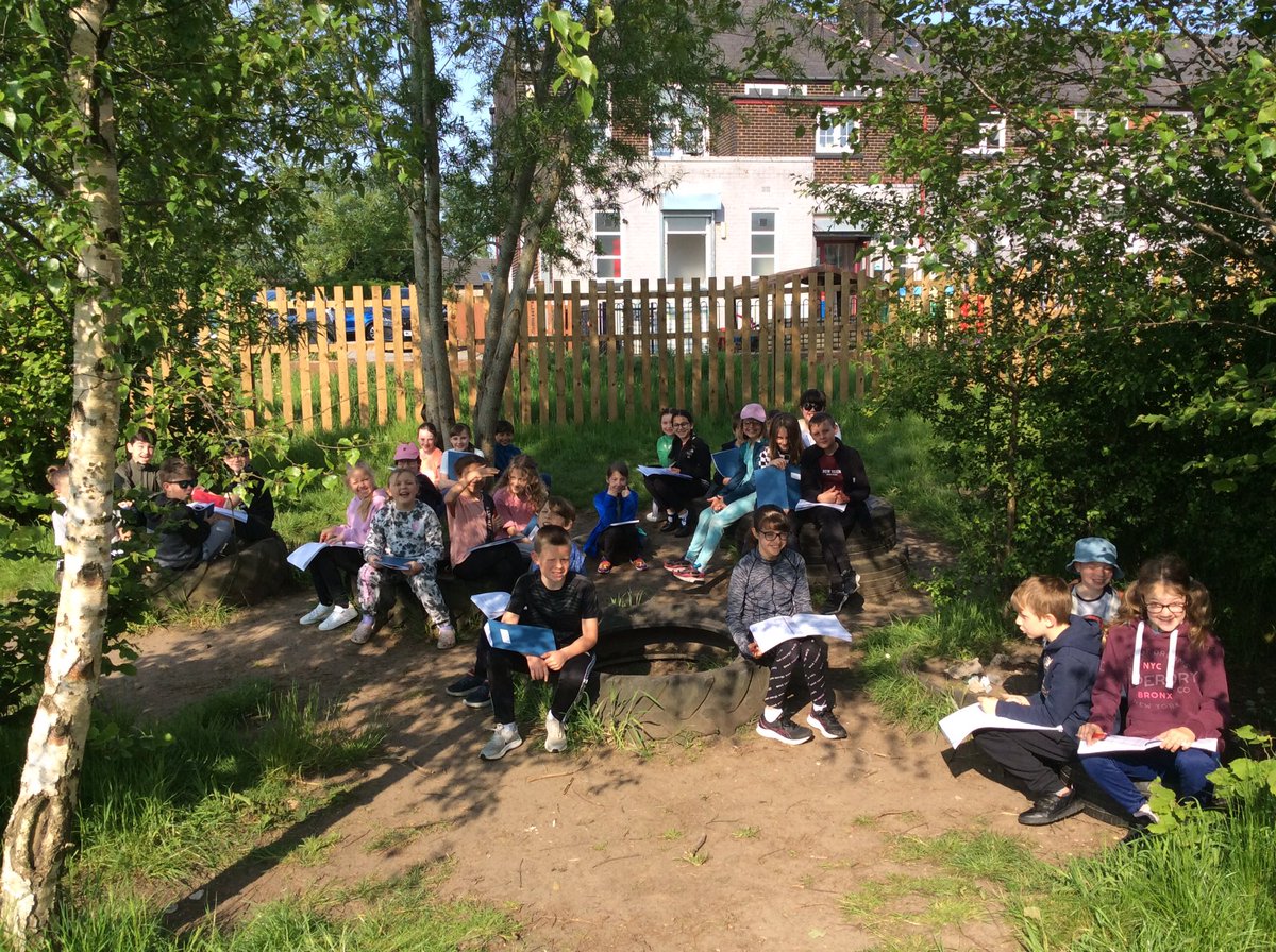 @blackrodprimary In English today we are collecting ideas from nature to create our own Haiku’s.