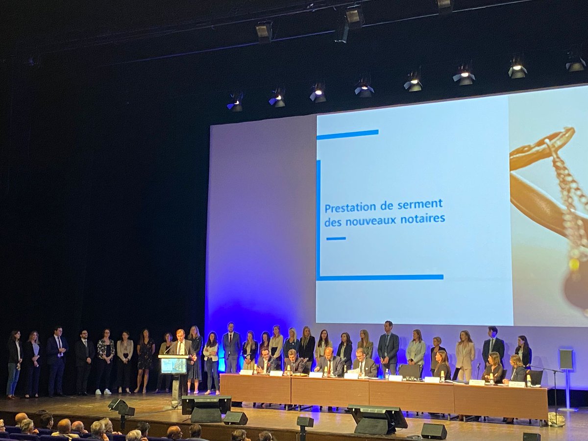 notaires33's tweet image. Le mercredi 17 mai a eu lieu l’assemblée générale des #notaires de la #compagnie girondine.

25 notaires nouvellement nommés ont prêté #serment.

Me Delphine DETRIEUX a été élue présidente de la Chambre pour 2 ans.