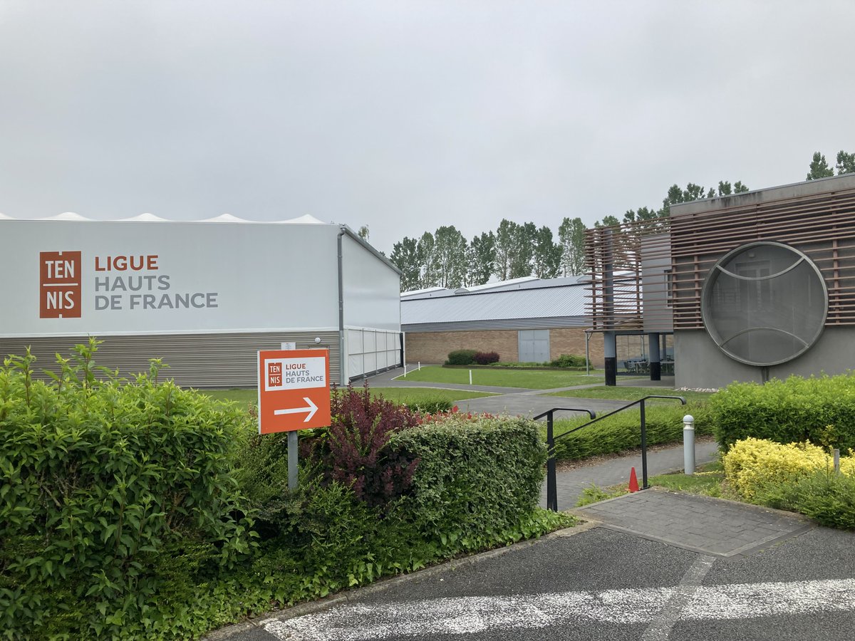 🇫🇷 Championnat de #FranceUNSS #tennis lycées ! Derniers réglages à la ligue des Hauts-de-France <a href="/villedemarcq/">Marcq-en-Baroeul</a>
Un site à la pointe soutenu par la région <a href="/hautsdefrance/">Région Hauts-de-France</a> et une ligue partenaire au top.
Tout est prêt pour l'arrivée des équipes.
<a href="/PatriceBrulez/">Patrice Brulez</a> <a href="/FFTennis/">FFT</a> <a href="/gr_nathalie/">grand nathalie</a>