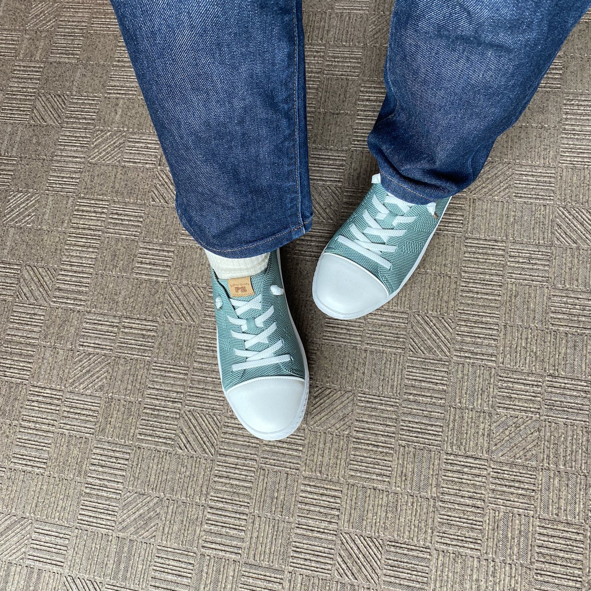 uru___1220's tweet photo. 履き心地抜群のスニーカーをget👟 https://t.co/EibXqmGlyx