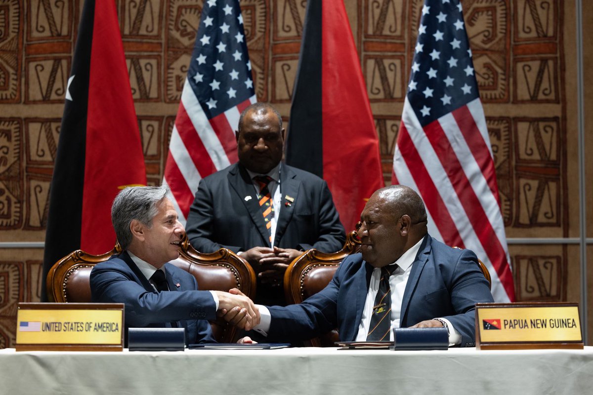 RTStateDept: RT <a href="/SecBlinken/">Secretary Antony Blinken</a>: Pleased to join our Papua New Guinea partners to sign a Defense Cooperative Agreement that will enhance security cooperation, further strengthen our bilateral relationship, improve the capacity of the PNG Defense Force, and i…