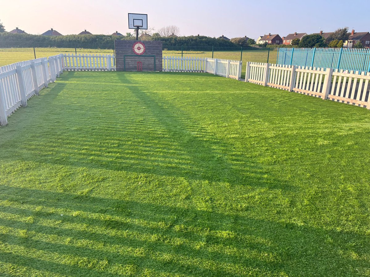 WeAreCastleway's tweet image. ‘Our school was already good enough but it just keeps getting better.’ What a response from one of our children this morning as they ran straight over to our new artificial grass pitch! #WeAreChanging #WeAreGrowing #WeAreCastleway