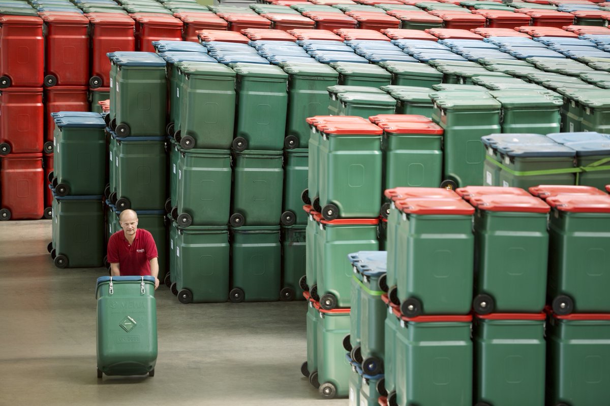 MEWA_FR's tweet image. Spécialement développé pour la collecte, le stockage sécurisé et le transport des lavettes industrielles, le conteneur de sécurité SaCon fait partie de notre système éprouvé de lavettes Mewa. #mewatm #textilsharing mewa.tm/3euCXxH