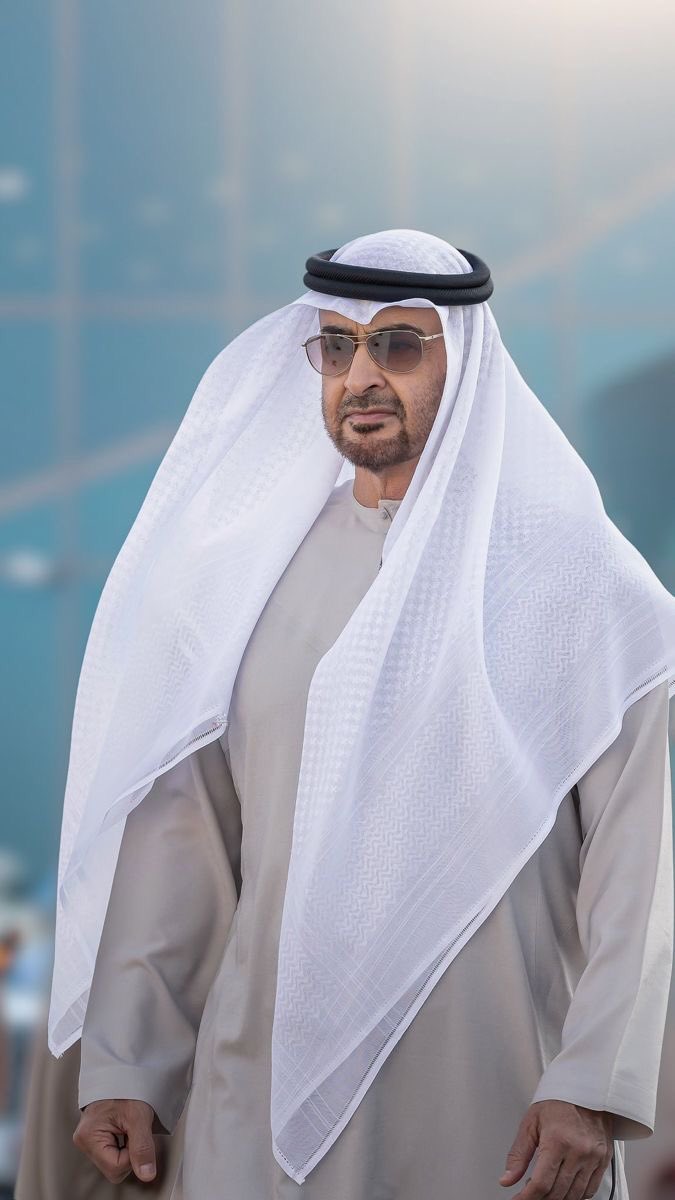 5_buann's tweet photo. ❤️❤️

هيبتك صابت بعضهم بـ رتجاف
واقفٍ في صمت وهم يتمايلون

#محمد_بن_زايد_آل_نهيان 🇦🇪
#الإمارات_العربية_المتحدة https://t.co/Y1jD5HbehH