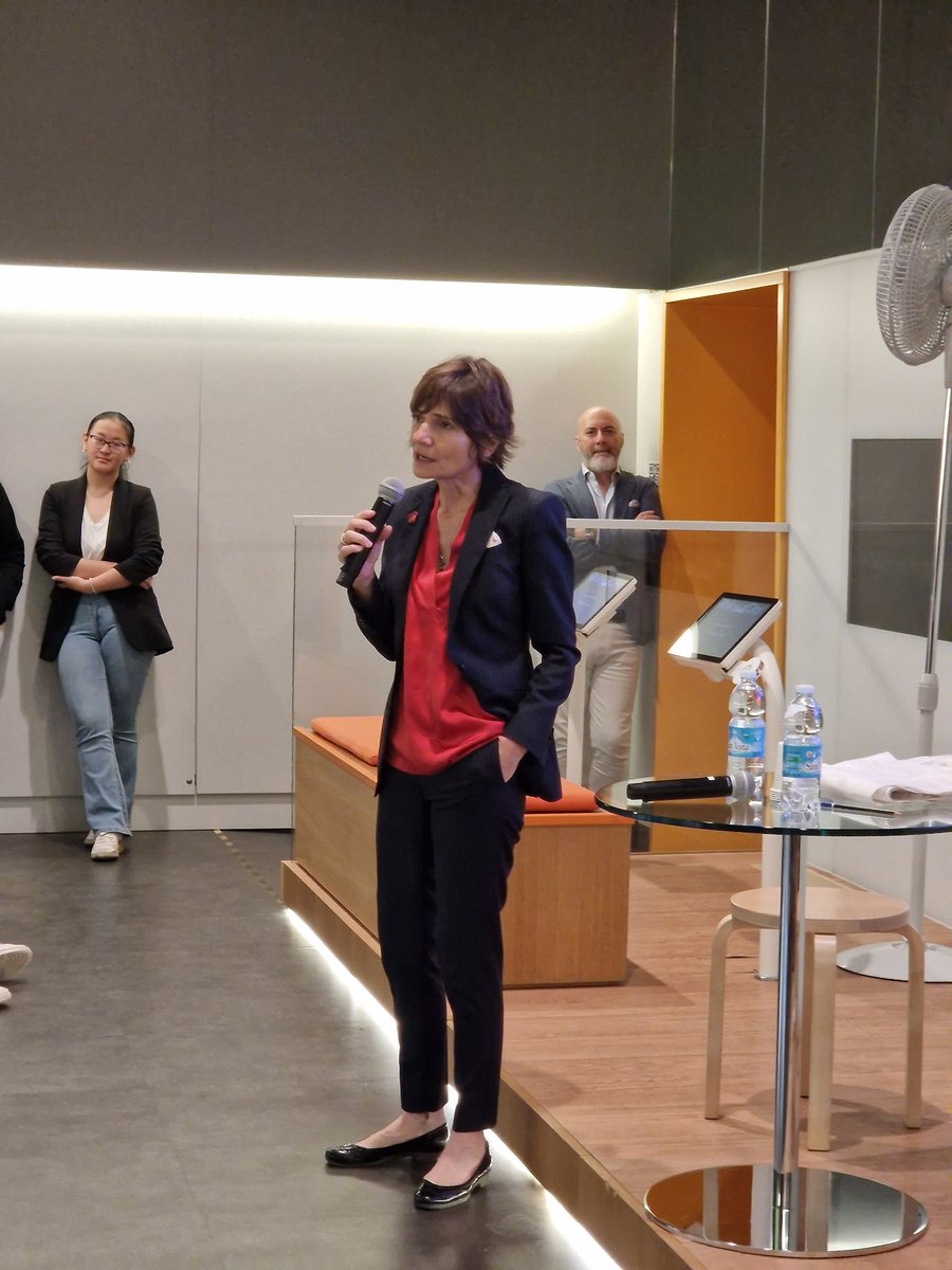 fmdigitale's tweet photo. Riuscire ad appassionarsi alle #Steam vi consentirà quel passo avanti a ridurre la disparità di genere che ancora contraddistingue la nostra società - Giovanna Paladino @MdR_Torino #CodinGirls https://t.co/iWHQAtvedH