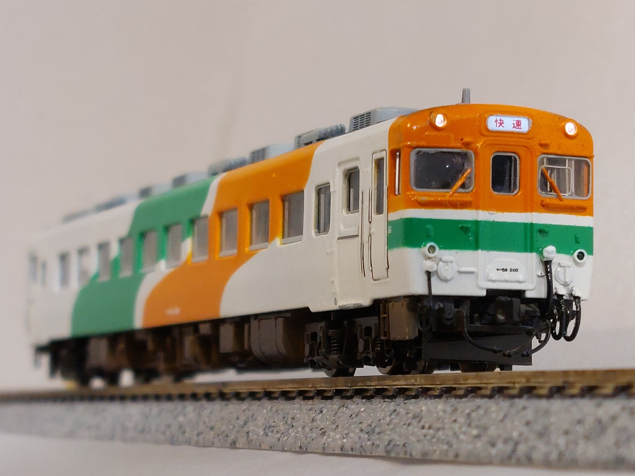 赤い帯の急行電車 on X: 