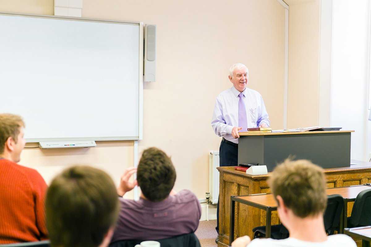 The Free Church of Scotland is profoundly saddened by news of the death of Professor Donald Macleod. He passed away on Sunday 21st May.  He was 82.
freechurch.org/death-of-profe…
