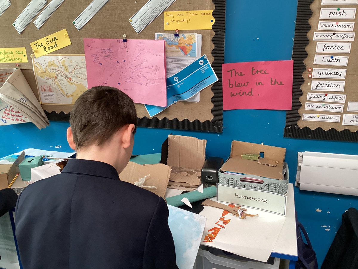 Adding relative clauses to simple sentences this morning! #ltpaenglish #WeAreBrightFutures