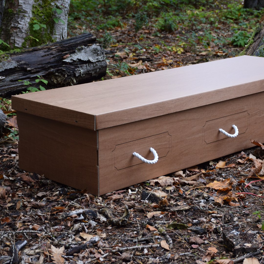 ParleyGreen's tweet image. The flat-packed woodgrain casket combines strength, simplicity and style. 

Suitable for either burial or cremation this cardboard casket offers the benefits of a low-cost alternative.

#flatpacked #lowcost #funeral #funeraldirectors