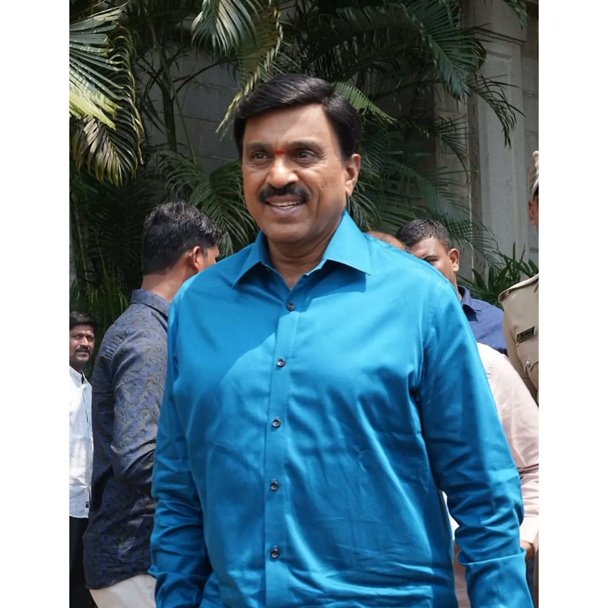 JanardhanaBJP's tweet photo. ಇಂದು 13 ವರ್ಷಗಳ ಬಳಿಕ 16 ನೇ ವಿಧಾನಸಭೆಯ ಅಧಿವೇಶನಕ್ಕೆ ಸಮಸ್ತ ನಾಡಿನ ಮಹಾಜನತೆಯ ಶುಭ ಹಾರೈಕೆ ಮತ್ತು ಗಂಗಾವತಿ ವಿಧಾನಸಭಾ ಕ್ಷೇತ್ರದ ಜನತೆಯ ಆಶೀರ್ವಾದ ಹಾಗೂ ಬೆಂಬಲದಿಂದ ವಿಧಾನಸಭೆಗೆ ಪ್ರವೇಶಿಸಿದ ಕ್ಷಣಗಳು. https://t.co/nZyOQIpieY