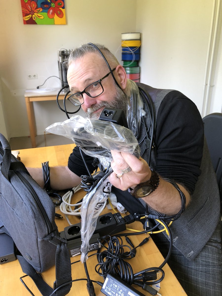 WEEK ZONDER AFVAL - Onze IT afdeling produceert technologisch afval zoals oude computers. Omdat we zo duurzaam mogelijk willen omgaan met onze grondstoffen hebben we gezocht naar een milieuvriendelijke oplossing waarbij hergebruik mogelijk is.  👉dimencegroep.nl/nieuws/werk-le…