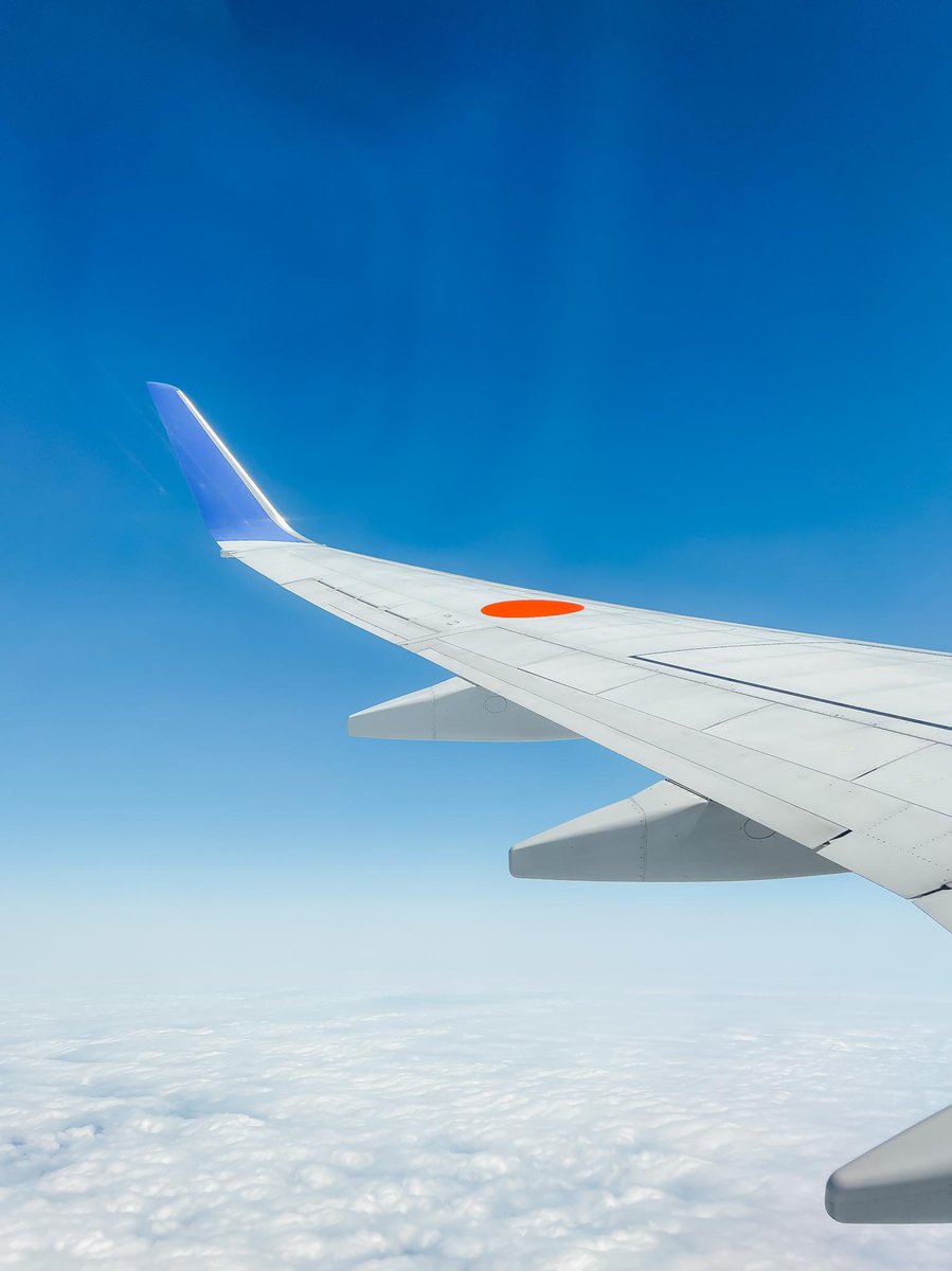 elt____1124's tweet photo. 飛行機に乗ると地球の広さを感じる。 https://t.co/6oRFcAzQa0