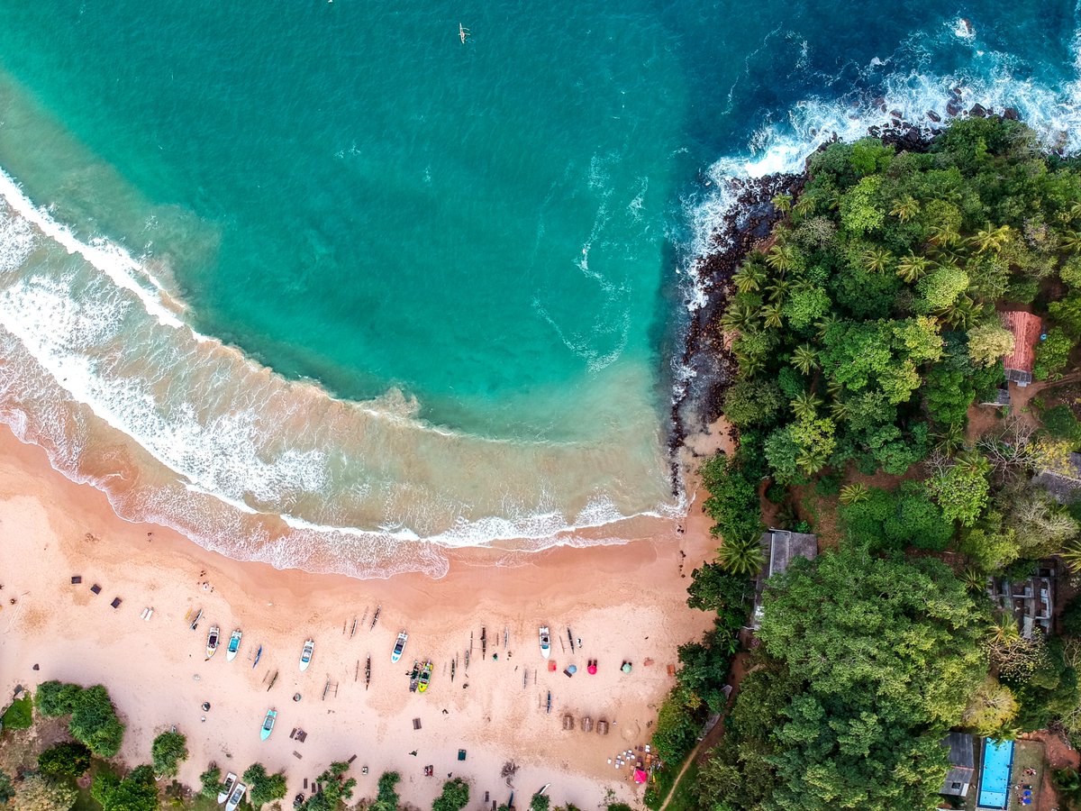 CeylonApex's tweet photo. The beautiful island country of Sri Lanka is no short of natural beauty. For those of you who don’t know, Sri Lanka is a cluster of islands. What’s the first thing which comes to your mind when we say island? Beaches, of course. That is exactly what Sri Lanka is famous for. https://t.co/KRziNF3FYn