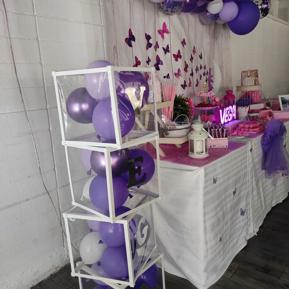 dulziamassanass's tweet photo. Otro fin de semana de Candy Bar, en ésta ocasión Vega quería mariposas y hada con esos colores.....y nosotros cumpliendo deseos!!!! Muchas gracias por confíar en #Dulzia #Massanassa #candybar #comuniones #regalosoriginales #detallesdulces #regalospersonalizados https://t.co/TrtQpka41H
