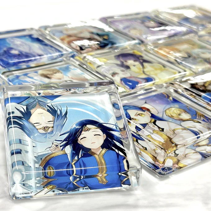 【Instagram更新!】 \6月1日発売!/ クリスタルペーパーウェイト第2弾(全10種) 完成見本が到着  人気コミカライズ作品のイラストを使用した 透明感を感じられる仕上がりに  ラインナップは #TOブックスオンラインストア をチェック 