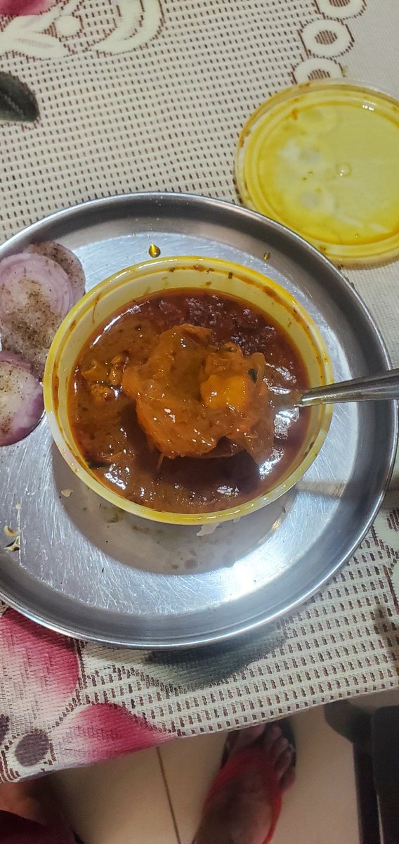 p_nkur's tweet photo. How can @Swiggy @SwiggyCares delivered non veg meal when it's clearly maintained veg thali?

Being pure vegetarian now what I'm suppose to do with non veg meal? 

@harshamjty https://t.co/BRPDTlXV18
