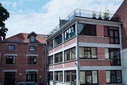 ln_marcelli's tweet photo. Des bureaux se libèrent au premier étage au-dessus de notre école pour élèves à haut potentiel. 

Si vous êtes psychologue, orthophoniste, psychomotricien, graphothérapeuthe, psychopédagogue... Et motivés par un bureau dans un espace commun contactez-nous ! https://t.co/VJWrZDV0Hi