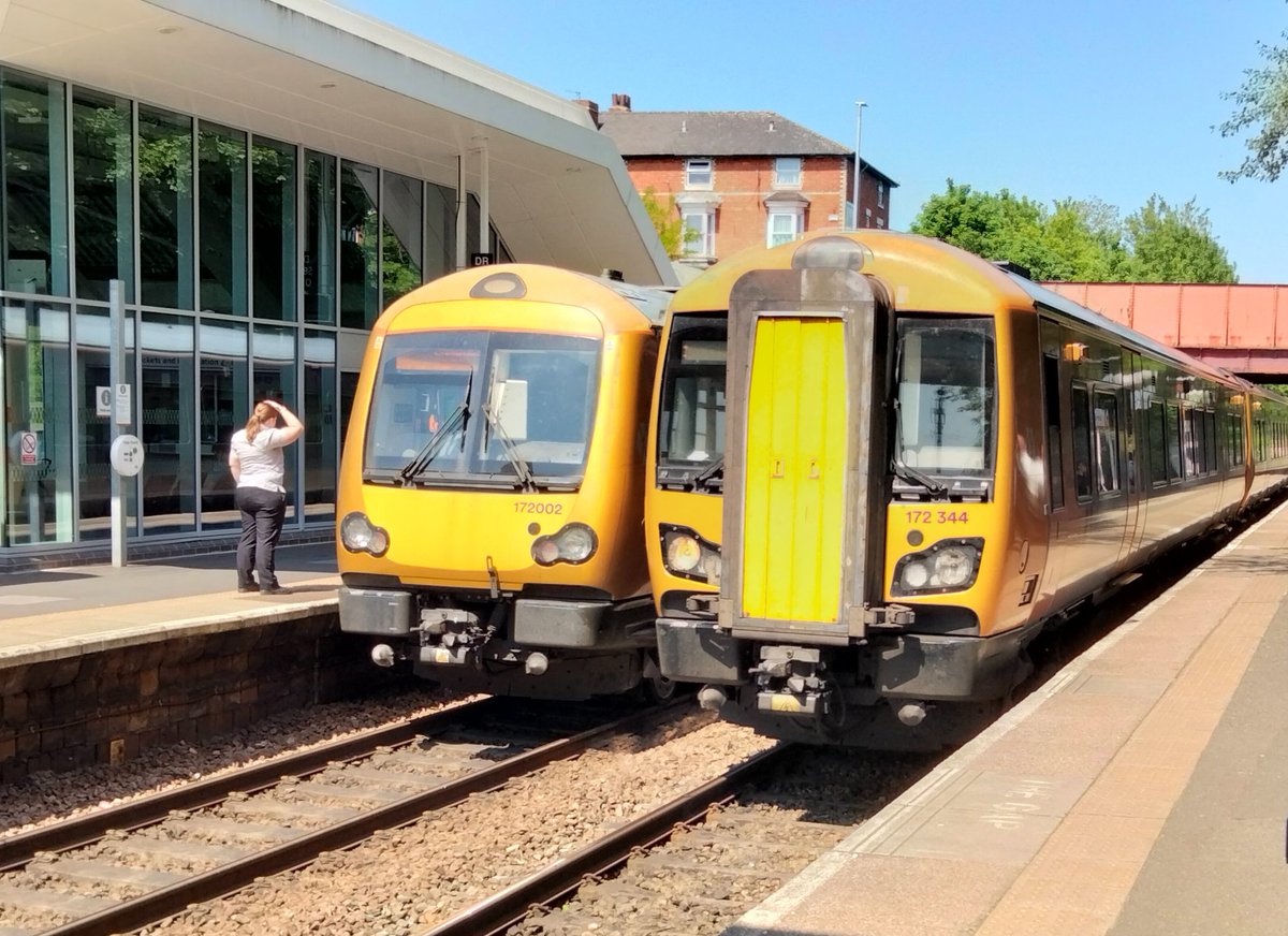 Harrod15S's tweet image. West Midlands Railway 172002 &amp;amp; 172344 at Kidderminster Saturday (20/05/23) afternoon
#class172 #WMR #trains #Kidderminster @WestMidRailway