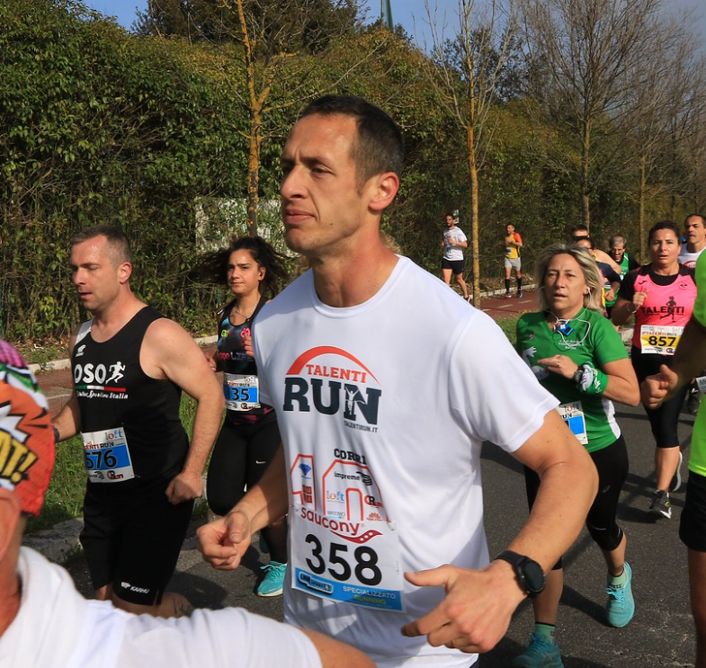 jappit's tweet photo. First #10K some months ago in #Rome, exhausting and wonderful experience with the #TicWatch Pro3 companion #HighfivePro5 @pit @SilCotra @DanielaMicia  @Mobvoi_Official #running #runners https://t.co/gDYgvycU1v
