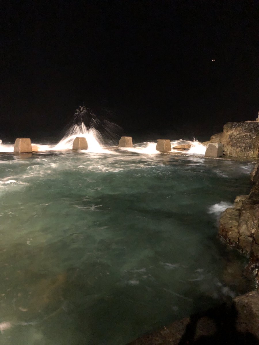 pyrmontvillage's tweet photo. Coogee Pool was a bit crazy tonight โฆ.#QuickDip #Sydney https://t.co/doatXzyBaY