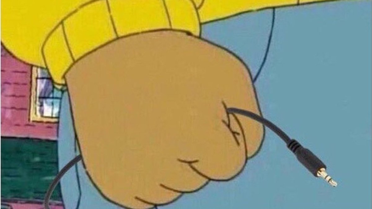 baantymusic's tweet photo. If I pass you the Aux what song are you playing? https://t.co/btORGYFVLz