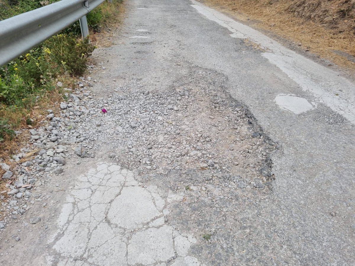 popularcasares's tweet photo. 🤦🏻‍♂️ En este lamentable estado se encuentra estos días el Camino de la Arquita. Años esperando un arreglo que nunca llega…

🗓️ A partir del próximo 28 de mayo, los Diseminados también contarán para el próximo Equipo de Gobierno. Porque #Casares lo hacemos #EntreTodos https://t.co/dCkHbsfE31