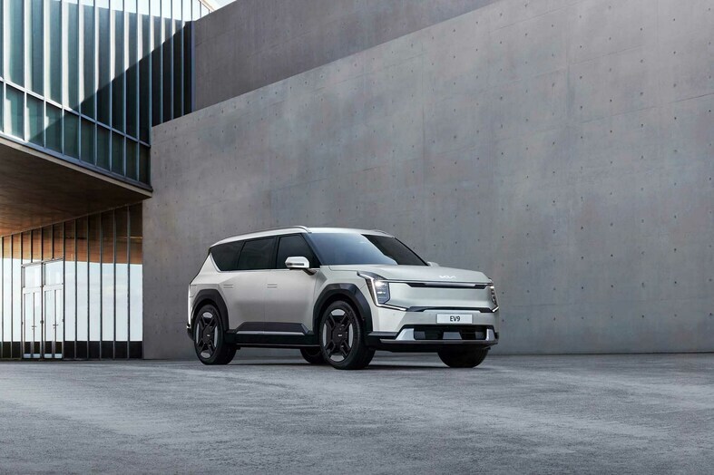 MotorZeitung's tweet photo. Mobilitätsstrategie von Kia - Mehr als nur Auto https://t.co/Fa0jwl0YqE https://t.co/zkrioLVO88