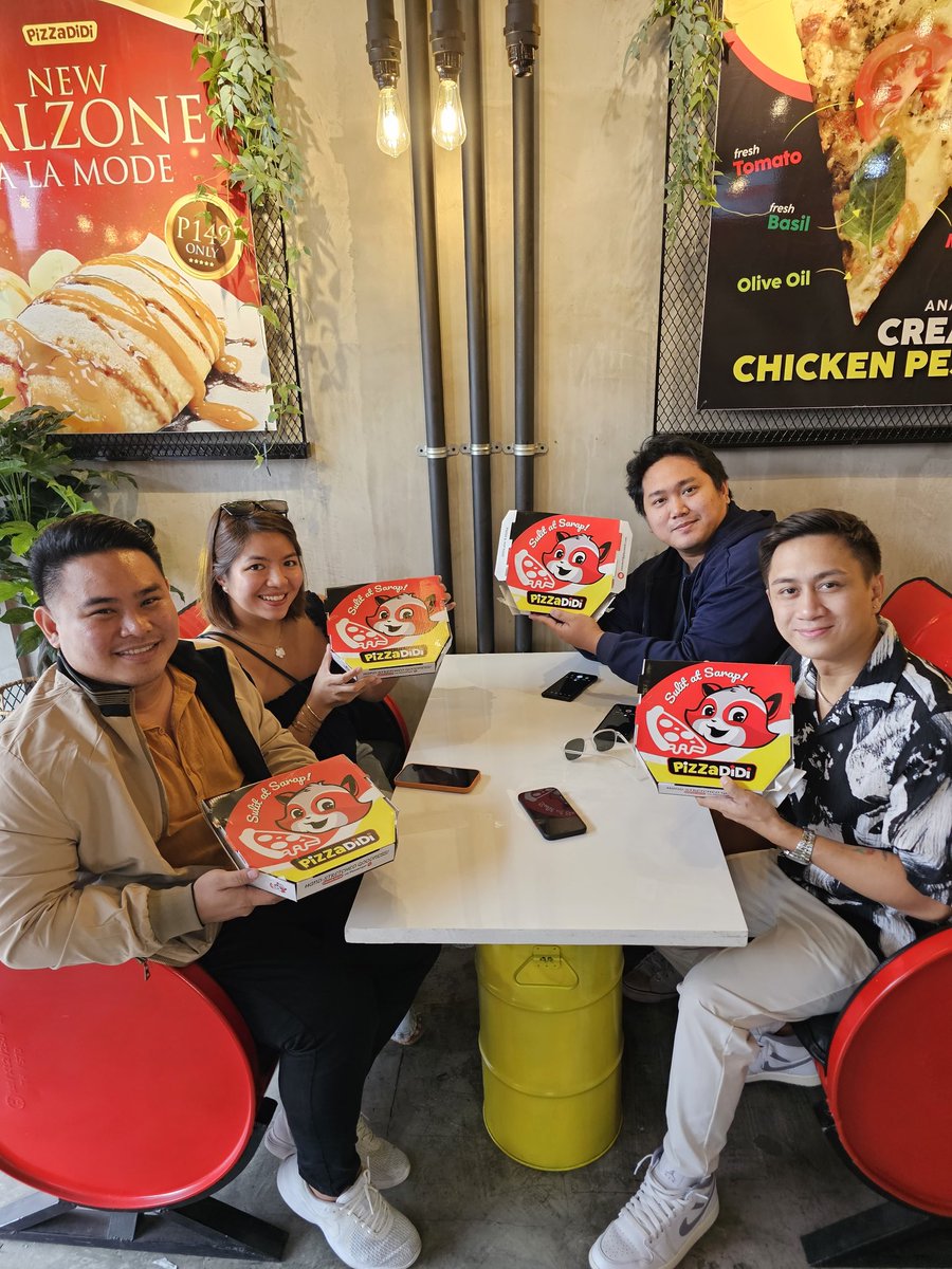 amirahbnb's tweet photo. ATM. Here at #Pizzadidi WITH @TrustWallet_Fil . #TrustWalletFilPizza #BitcoinPizzaDay https://t.co/X6NQLxpBxX