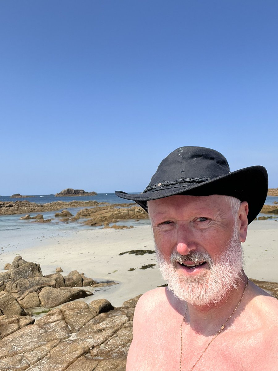 MikeyC1102's tweet photo. Sunday morning swim at Grandes Rocques and Sunday afternoon stroll into Town pics #IsSummerFinallyHere? https://t.co/klpAtxdspP