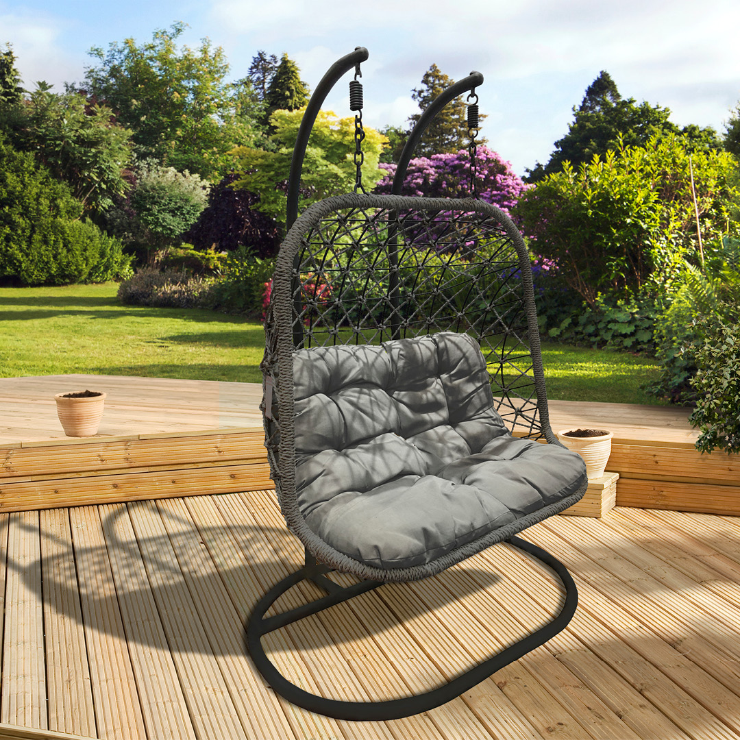 Explore the range of garden furniture in our OUTDOOR LIVING COLLECTION!! 

Check out our amazing deals for LESS here fal.cn/3yqDk

#StaxTradeCentres #LoveStax #TradeOnly #OutdoorLiving