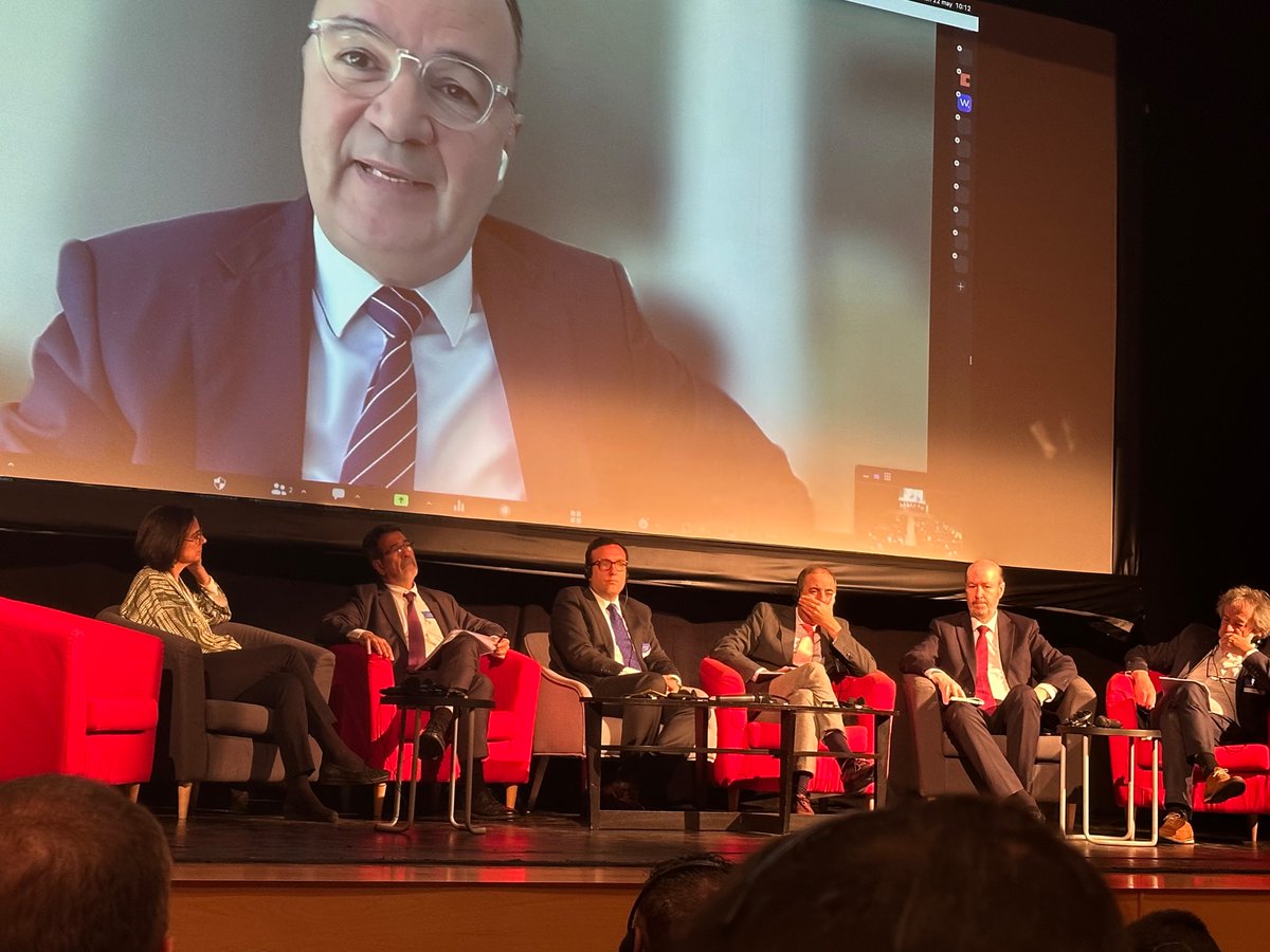 Lamri_ADOUI's tweet photo. @Universite_Caen et @UVa_es membres de l’alliance #AcrossEU présents à Madrid pour une journée de travail sur les alliances européennes et notamment leur ouverture en direction de l’Afrique et de l’Amérique latine. De belles perspectives d’internationalisation. https://t.co/P0POBZmCwT