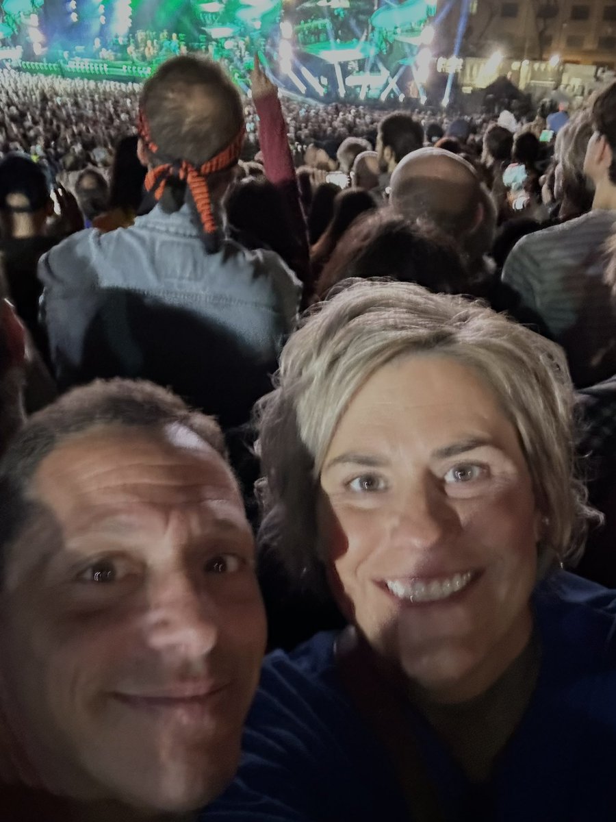 Ruskemp's tweet photo. Came from Philly to Rome to see @StevieVanZandt  @nilslofgren and Bruce and the band and couldn’t have been happier!  Thank you to the entire band!!! https://t.co/luO1VPdnfa