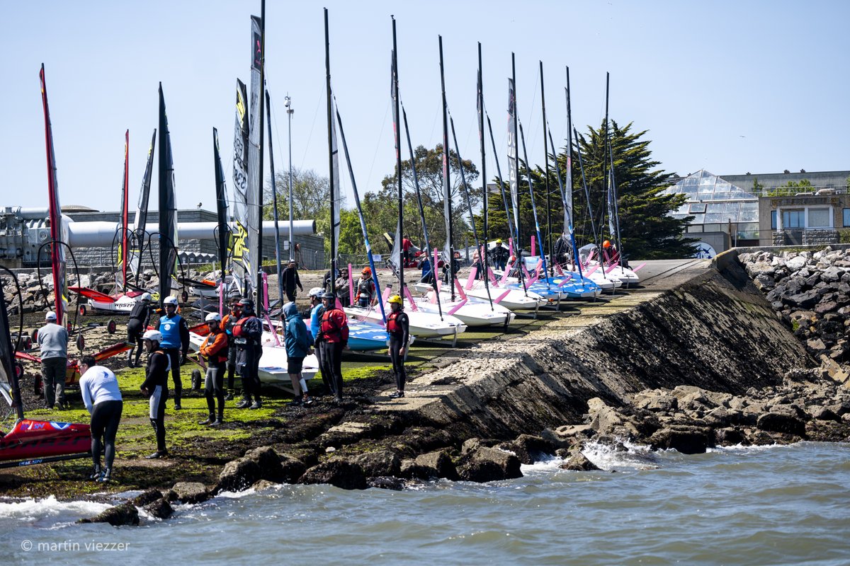 🚨Première régate en BirdyFish au GPEN ! 🚨

⛵️Pendant 3 jours, 11 BirdyFish et leurs équipages se sont affronté dans des manches exceptionnelles ! 

🙌Merci à tous les participants pour leur confiance. 

👀On remet ça l'année pro ?

#gpen #regate #brest