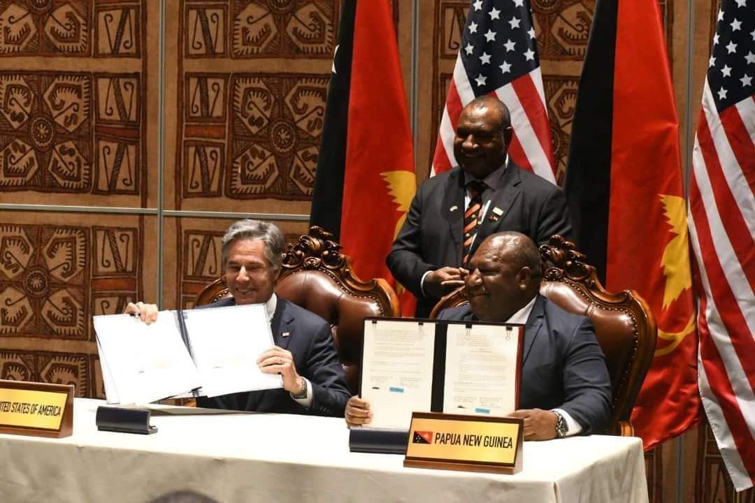 It's a done deal! #PNG signs up to a Defence Cooperation Agreement with the United States 

#RulesBasedInternationalOrder #Democracy #FreeandOpenIndoPacific #Geopolitics 

📸 Bill Kasanda/Facebook