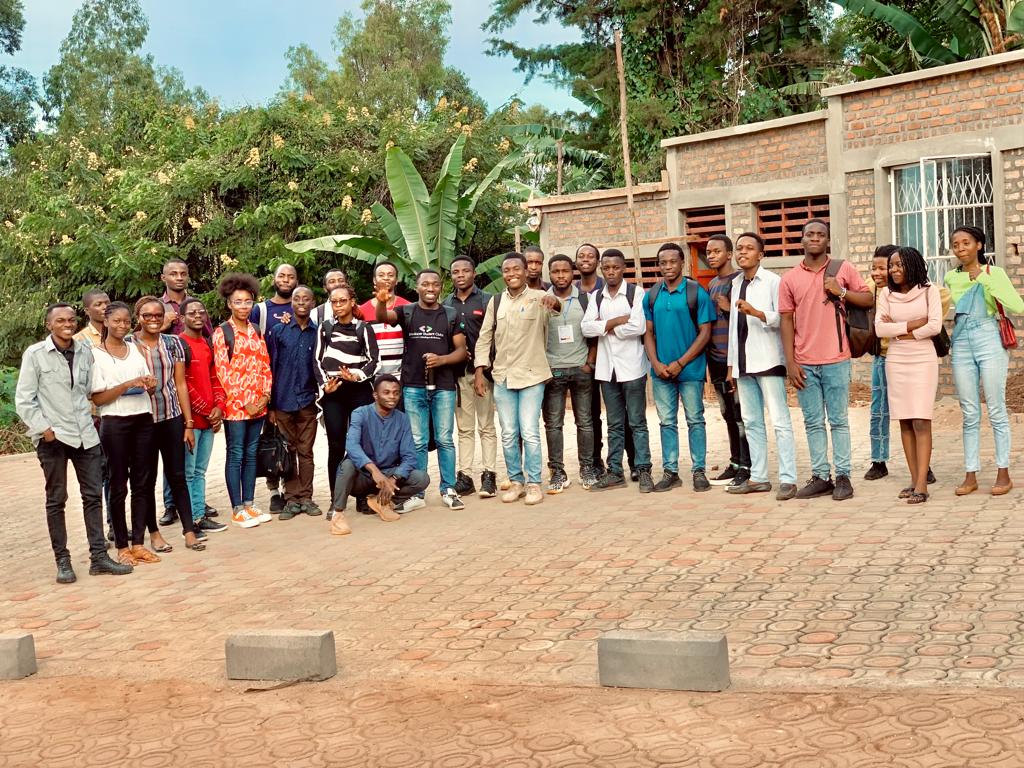 BahigaTacite's tweet image. There's no a great joy more than leading a tech community @gdscucbukavu .
Thanks @googledevs and @Geektutor
#gdsc #google #solutionChallenge #web #python #javascript #community #tech.