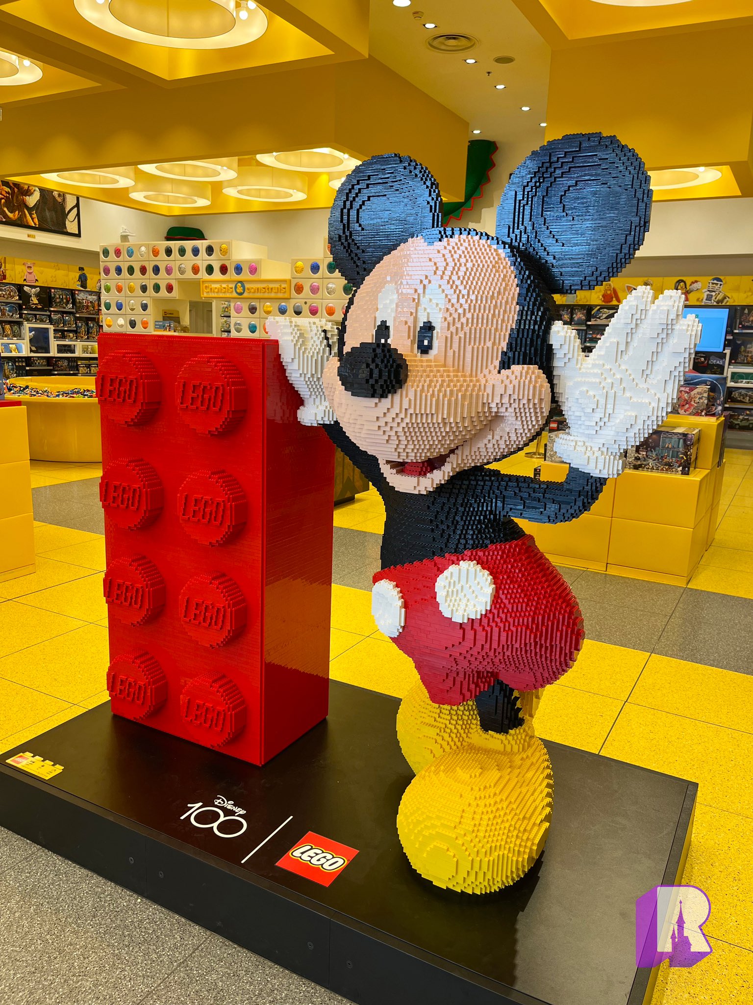 Mickey lego 2025