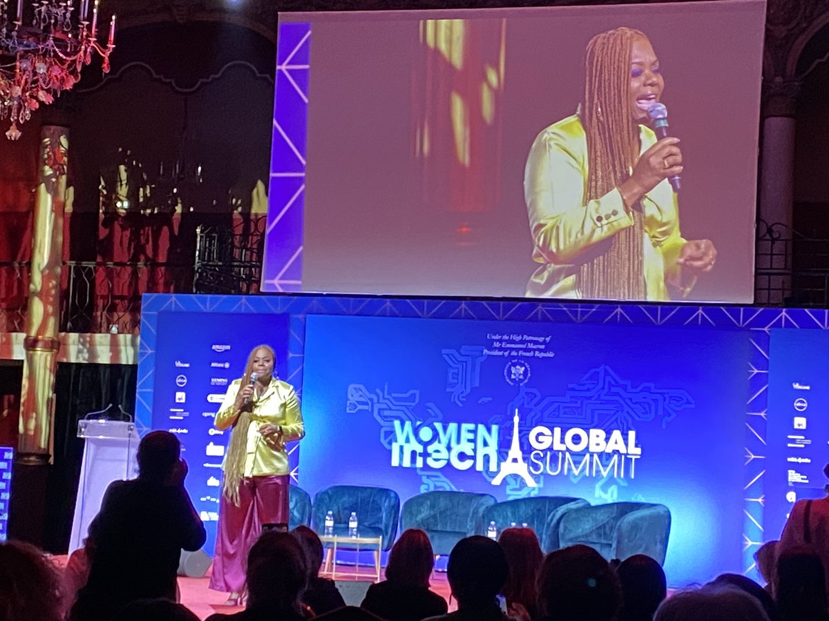 Jameka Pankey leads an energising ignite session <a href="/WomenInTechOrg/">Women in Tech® Global</a> summit telling us to remember we all have a role to play in shifting the balance 
Putting the arts (A) into STEAM 
Be the true version of you 
Be NOT THE ONLY vs the FIRST